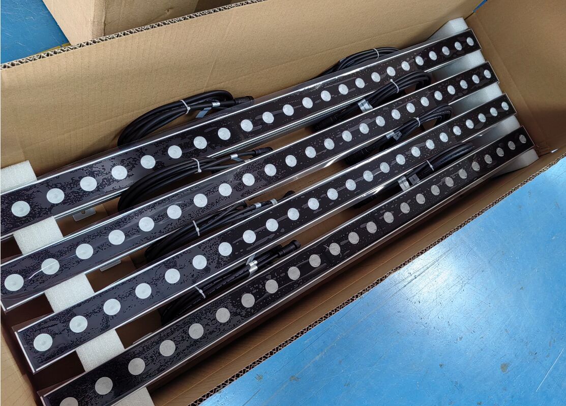 2700K-6500K Θερμοκρασία χρώματος Εξωτερικά φώτα πλυντηρίου τοίχων σχεδιασμένα για συνεπή αποτύπωση χρώματος και λειτουργία σε διάφορες καιρικές συνθήκες